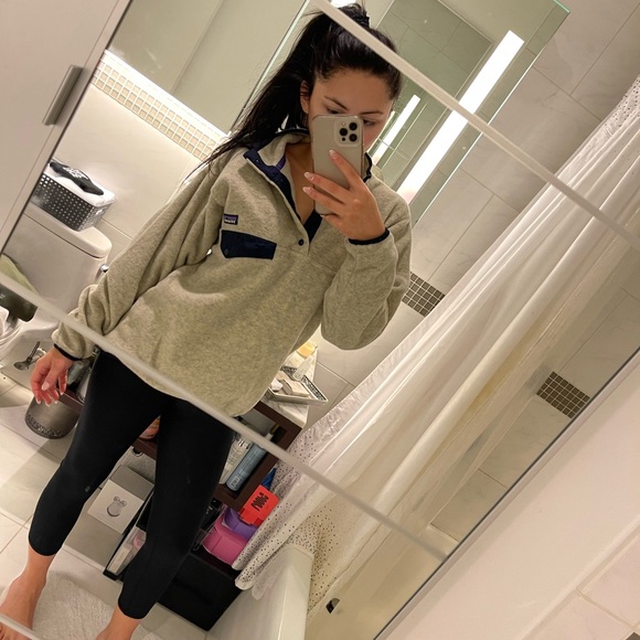 Patagonia sweatshirt - Picture 2 of 6